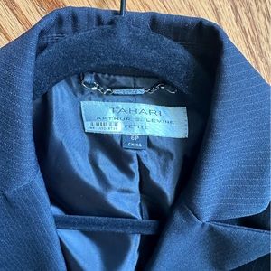 TAHARI by Arthur Levine Pinstripe Black Suit Jacket Size 6P